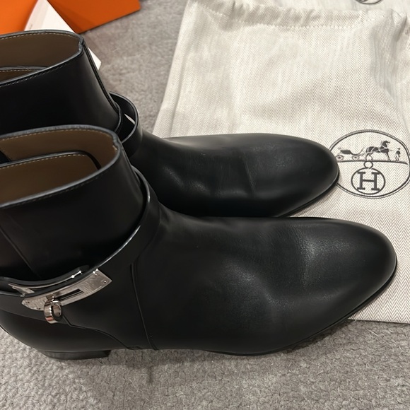 Authentic.  Hermes Neo Calfskin ankle boots    Black. Size 40.5.  Like new. - Picture 12 of 16